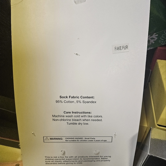 Infant hat with matching socks - Picture 2 of 3